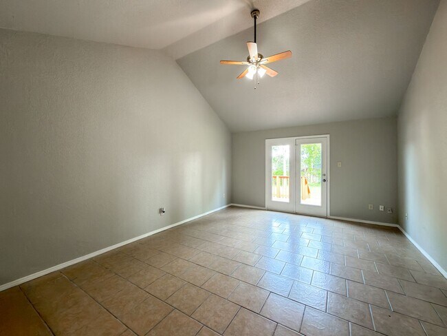 Building Photo - 906 N.46th Street-