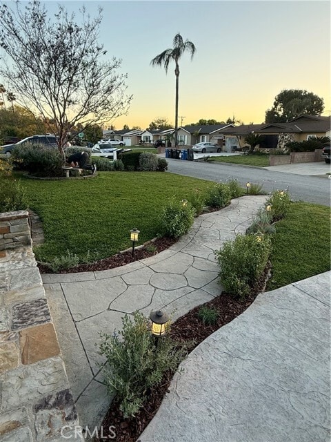 Building Photo - 722 Tressy Ave