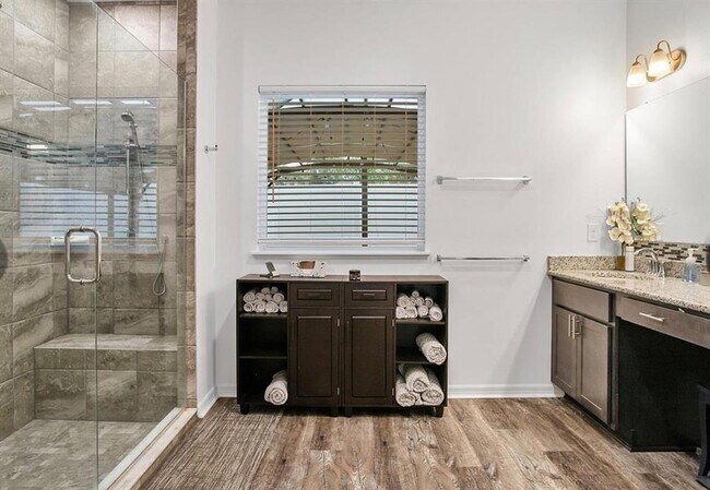 Building Photo - 12444 Brick Cobblestone Dr