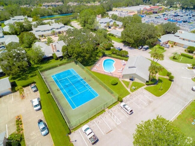 Building Photo - 172 La Pasada Cir S