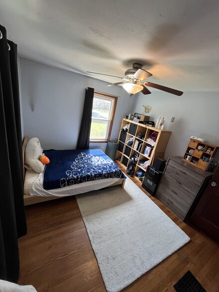 bedroom; 10x11'; first floor - 884 W 9th Ave