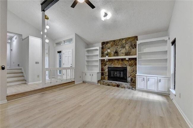 Building Photo - 5100 Forest Mist Dr