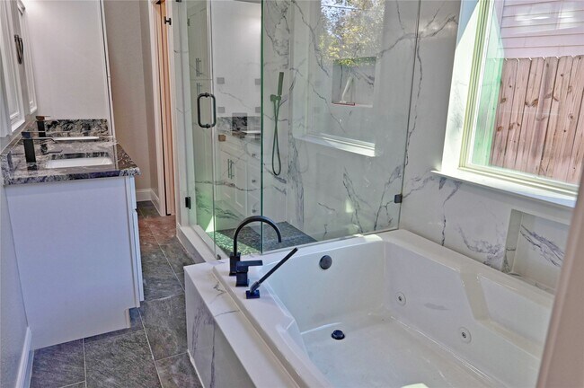 Building Photo - 17907 Pelican Way Rd