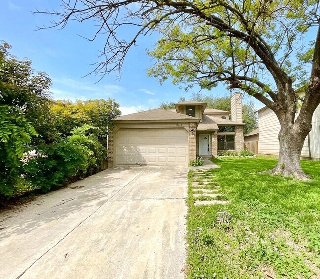 Building Photo - **APPLICATION RECEIVED** *MOVE IN SPECIAL* 2-Story 3 Bedroom / 2.5 Bath Home Near Lackland AFB!