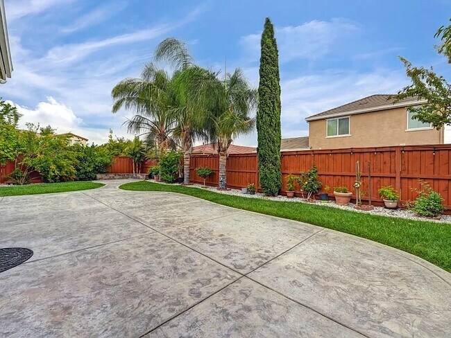 Building Photo - 4054 Camden Ct