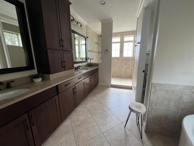 Building Photo - 12927 Canopy Woods Way