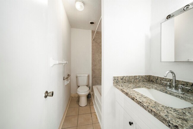 Building Photo - 6201 Ranchester Dr