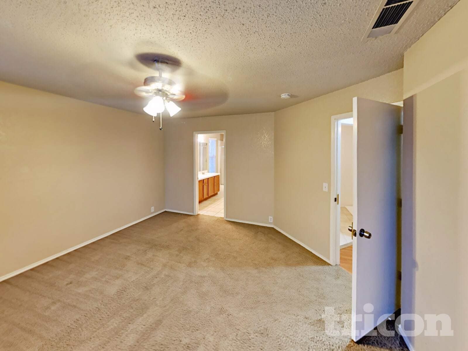 Building Photo - 1819 Citadel Dr