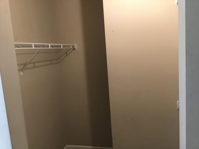 Building Photo - 6328 Sunnybrook Ln