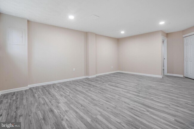 Building Photo - 3671 Waterwheel Square