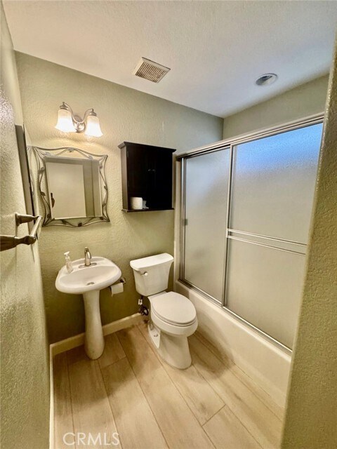 Building Photo - 28 Feldspar Way