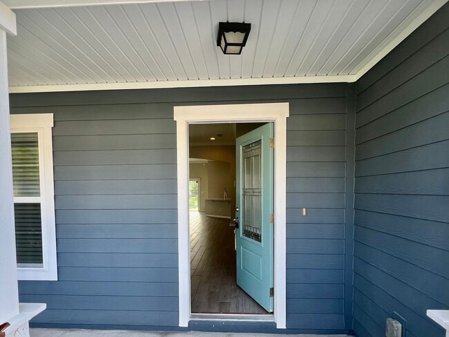 Building Photo - Great Size Home on Jacksonvilles Northside