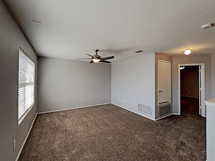 Building Photo - 2101 Franks St