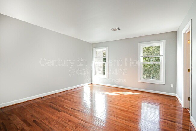 Building Photo - 20964 Promontory Square