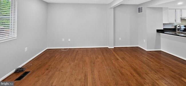 Building Photo - 3591 Laurel View Ct