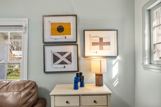 Building Photo - 9 Gingerbread Hill