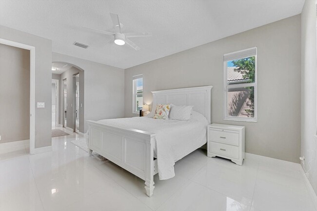 Building Photo - 9919 Royal Cardigan Way