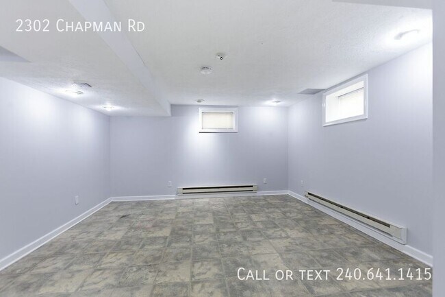 Building Photo - 2302 Chapman Rd