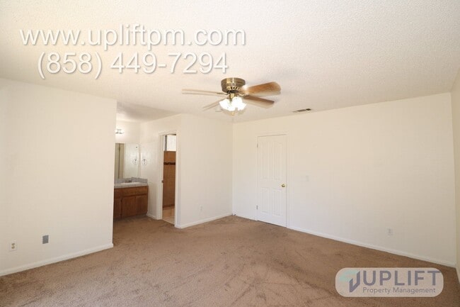 Building Photo - 15938 Caras Ct