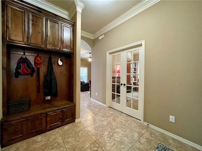Building Photo - 4281 Rock Bend Dr