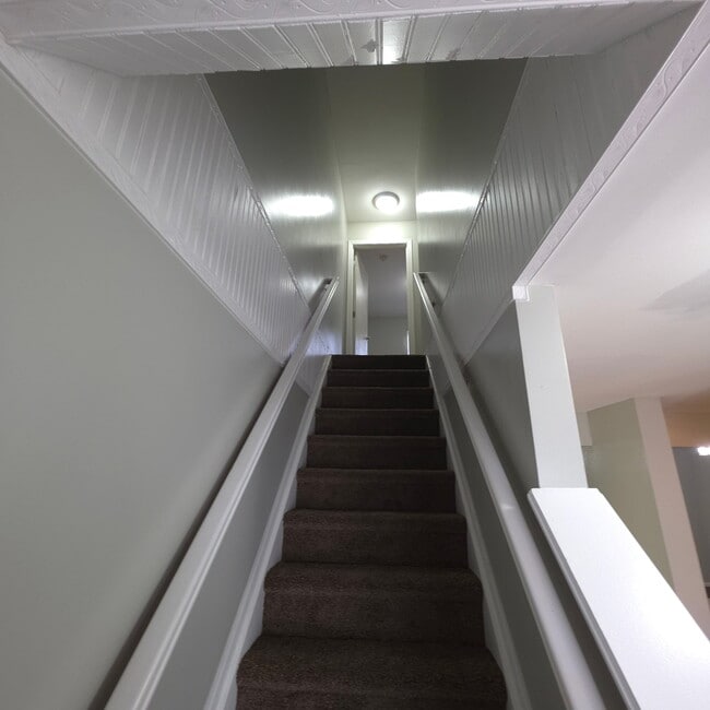 Building Photo - Jannat 6068 George’s