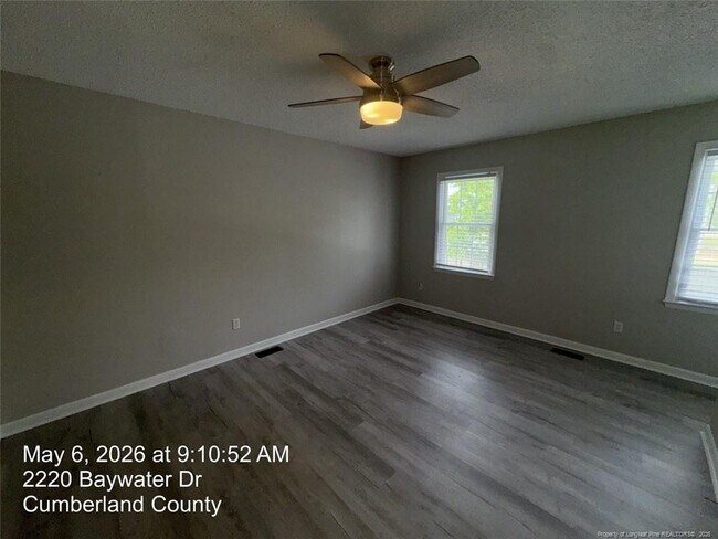 Building Photo - 2220 Baywater Dr