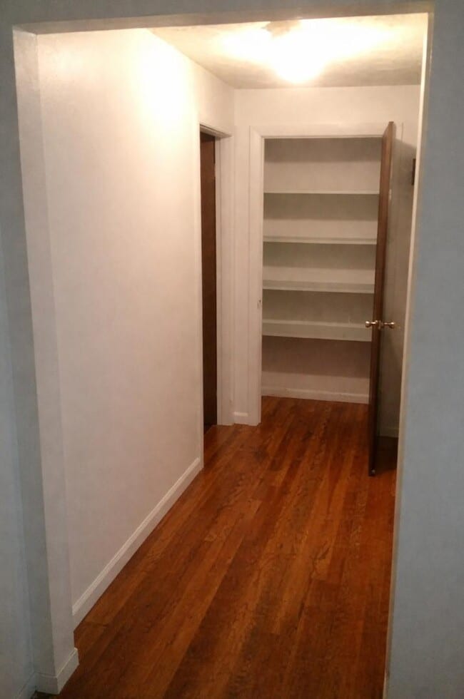 Building Photo - 20 Radcliffe Rd