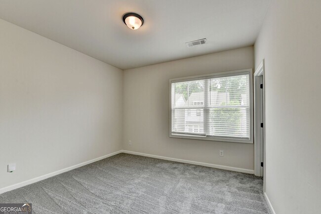 Building Photo - 1854 Westfall Lndg