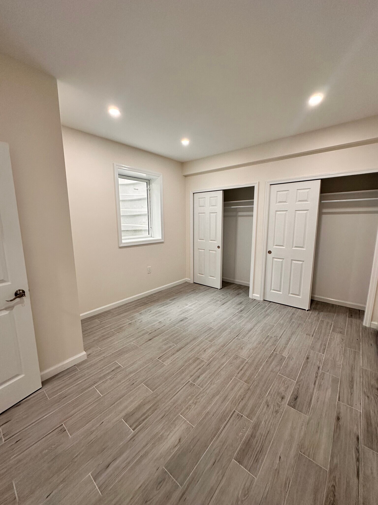 Building Photo - 105 Deer Park Rd