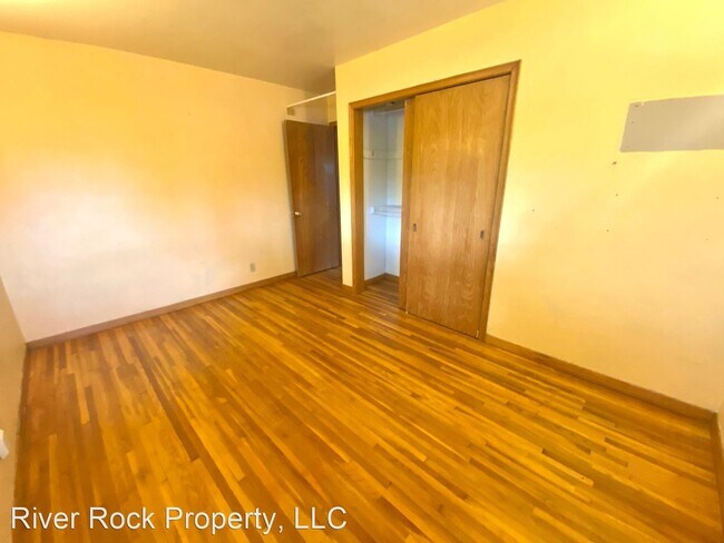 Building Photo - 2 br, 1 bath House - 1805 4th St S North Unit