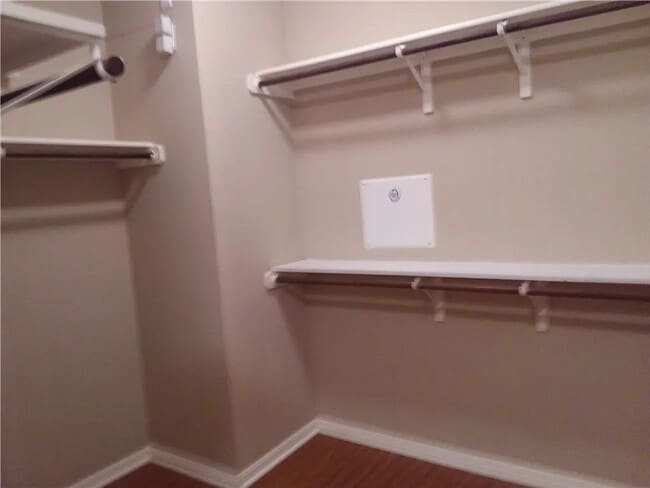 Building Photo - Lovely 4 Bed 2.5 Bath Home!