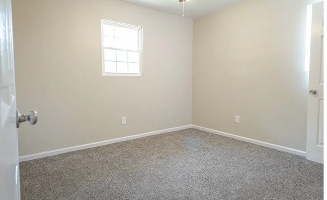 Building Photo - 2114 Amber Dr