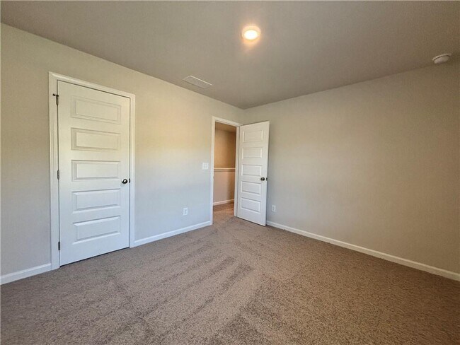 Building Photo - 101 Lavender Cir
