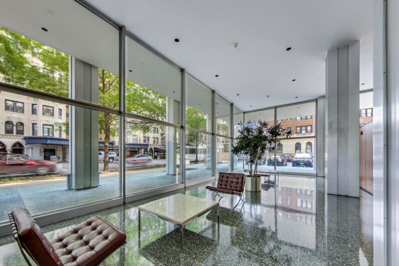 Building Photo - 2400 N Lakeview Ave