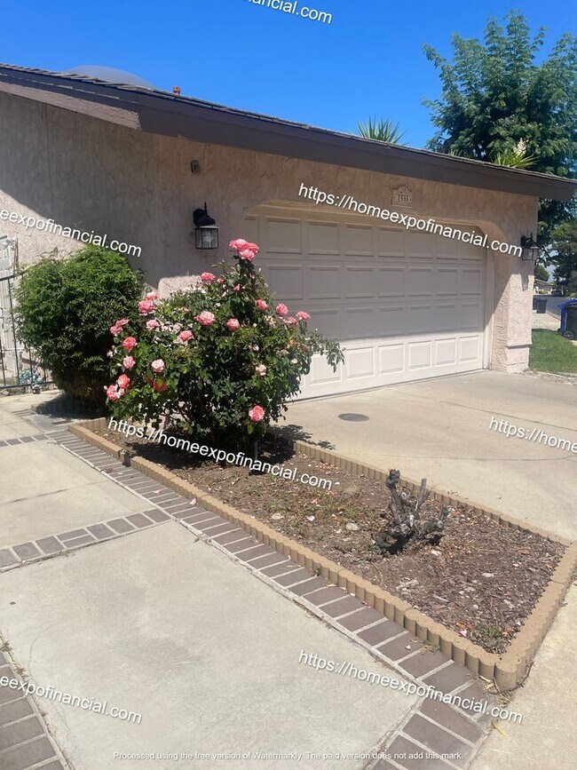 Building Photo - Nice House For Rent