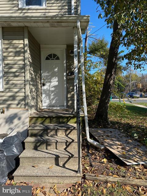 Building Photo - 905 Stone Rd