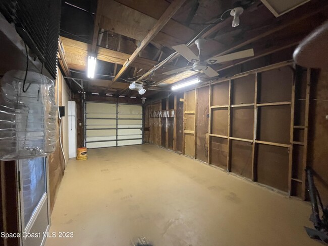 Building Photo - 670 John Hancock Ln