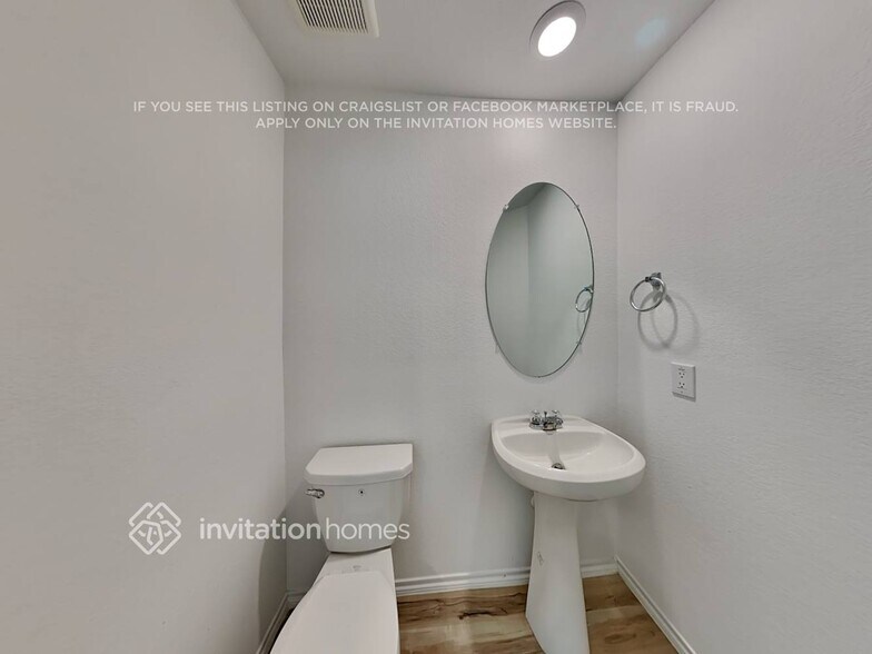 Building Photo - 24043 Mustang Run Dr