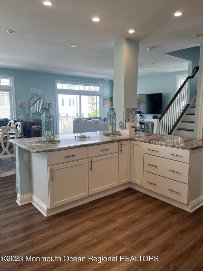 Building Photo - 36 1st Ave