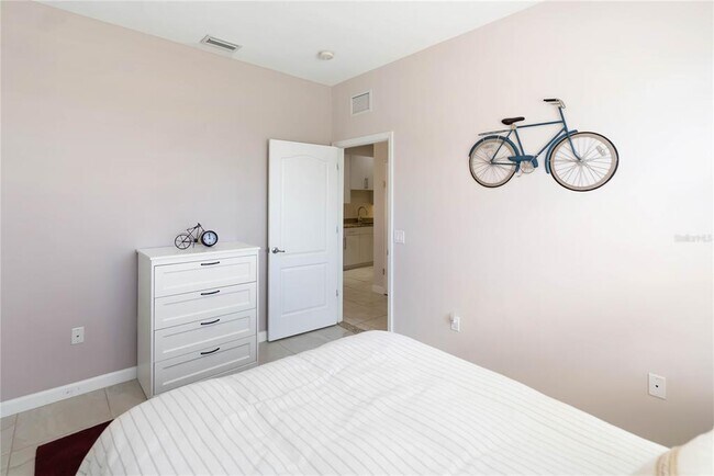 Building Photo - 6616 7th Ave Cir W