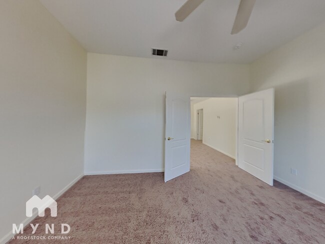 Building Photo - 133 Orchard Park Pl