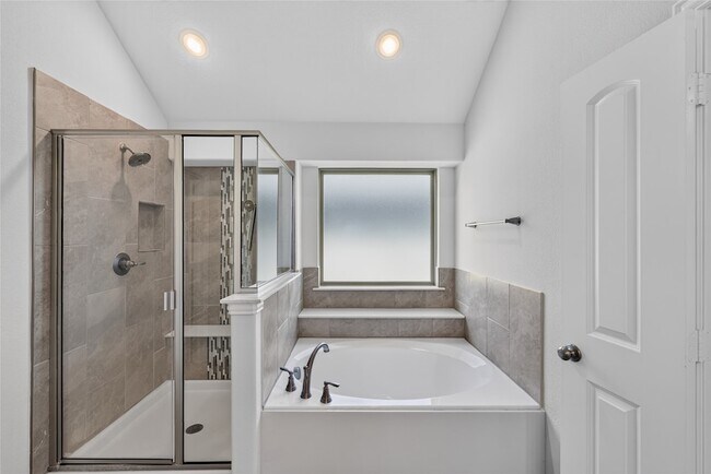 Building Photo - 2819 Diamondback Dr