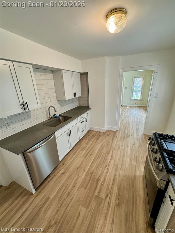 Building Photo - 368 S Wing St