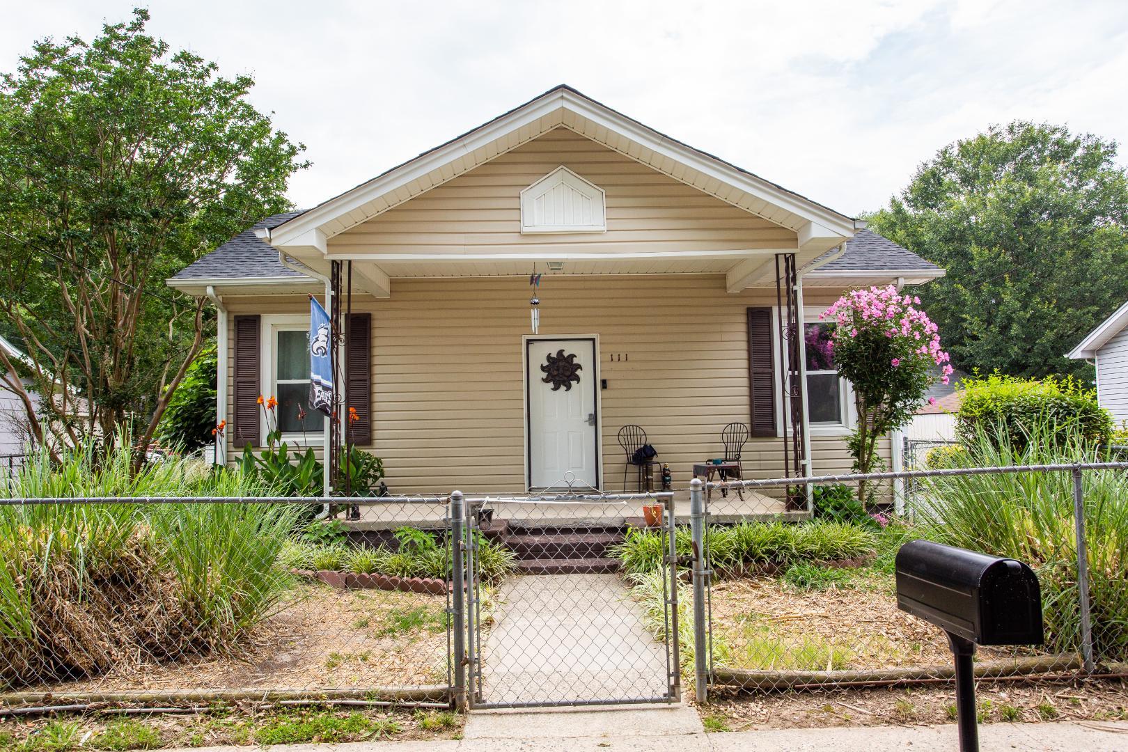 Building Photo - 111 Summit St