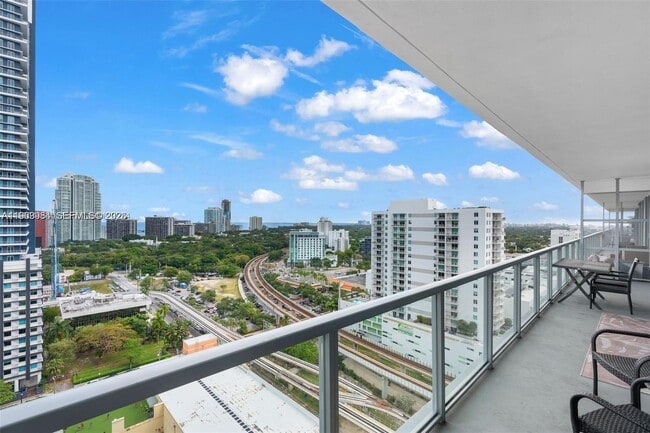 Building Photo - 79 SW 12th St