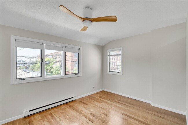Building Photo - 228 Harvard St