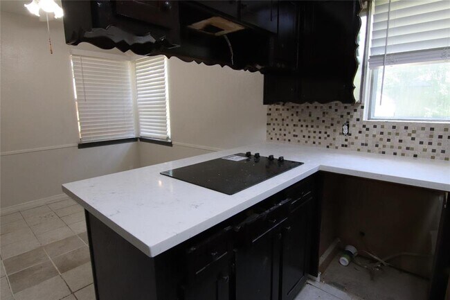 Building Photo - 9030 Langdon Ln