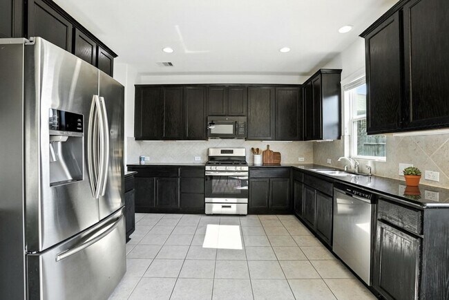 Building Photo - 22902 Jetty Manor Ln