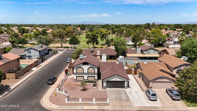 Building Photo - 620 E Appaloosa Rd