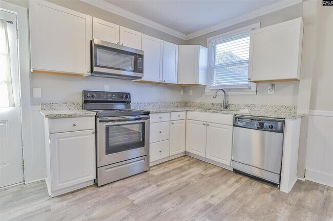 Building Photo - Adorable 3BR/1.5BA Renovated Bungalow Near USC – PRE-LEASING FOR 2026-2027 SCHOOL YEAR